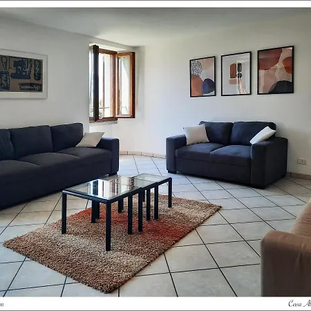 Casa Alice Con Bellissimo Giardino E Bbq Nyaraló *