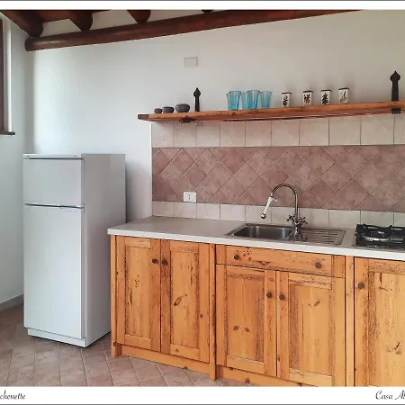 Casa Alice Con Bellissimo Giardino E Bbq Vakantiehuis